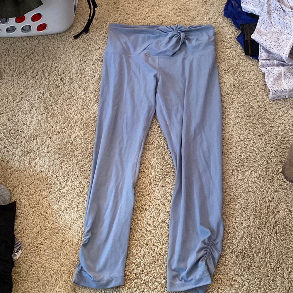light blue lulu lemon leggings